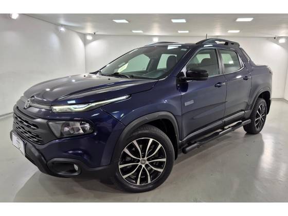 FIAT TORO 2.0 16V TURBO DIESEL ULTRA 4WD AT9 FIAT TORO 2.0 16V TURBO DIESEL ULTRA 4WD AT9